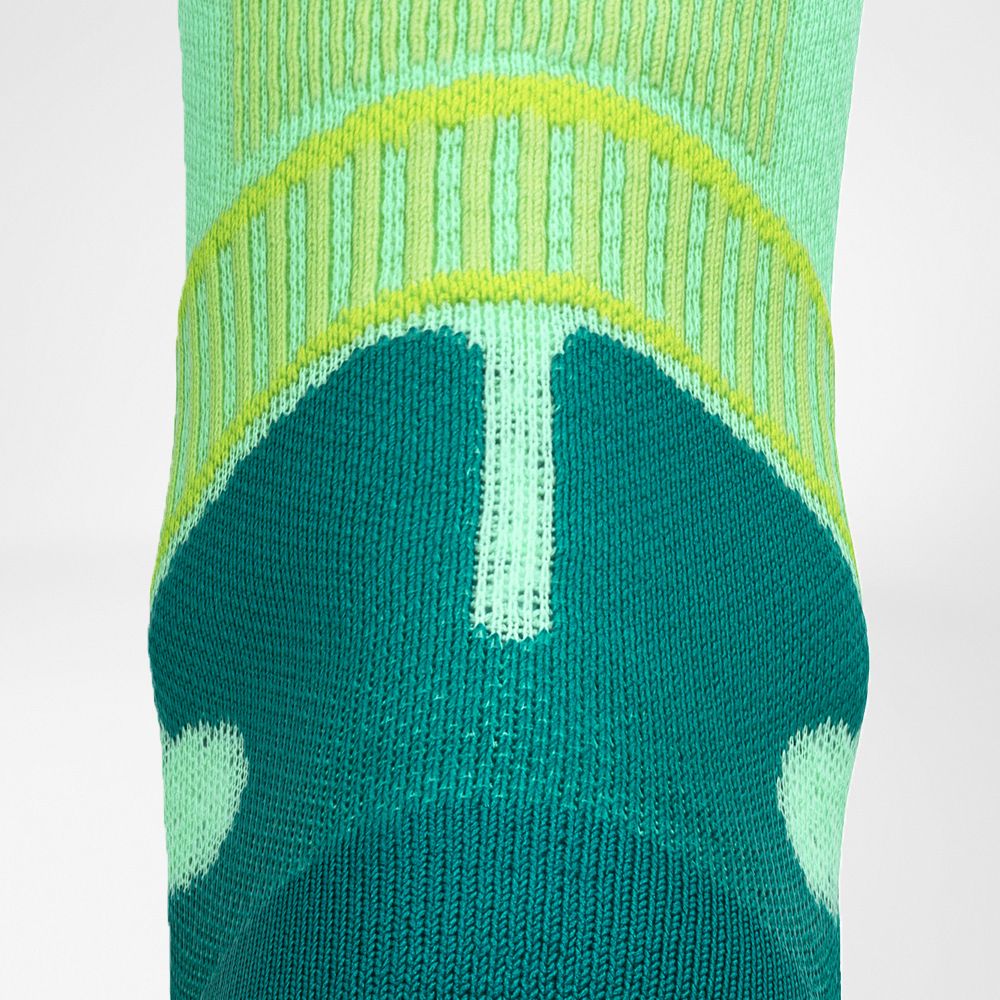 Image of Outdoor Performance Midcut Socks Back Close-up