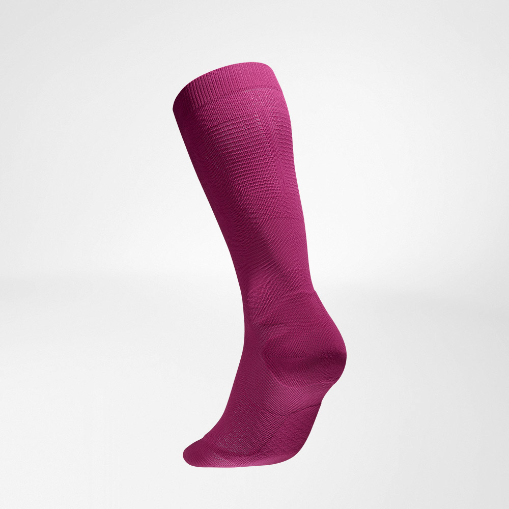 Image of Run Ultralight Compression Socks Berry Back Angle