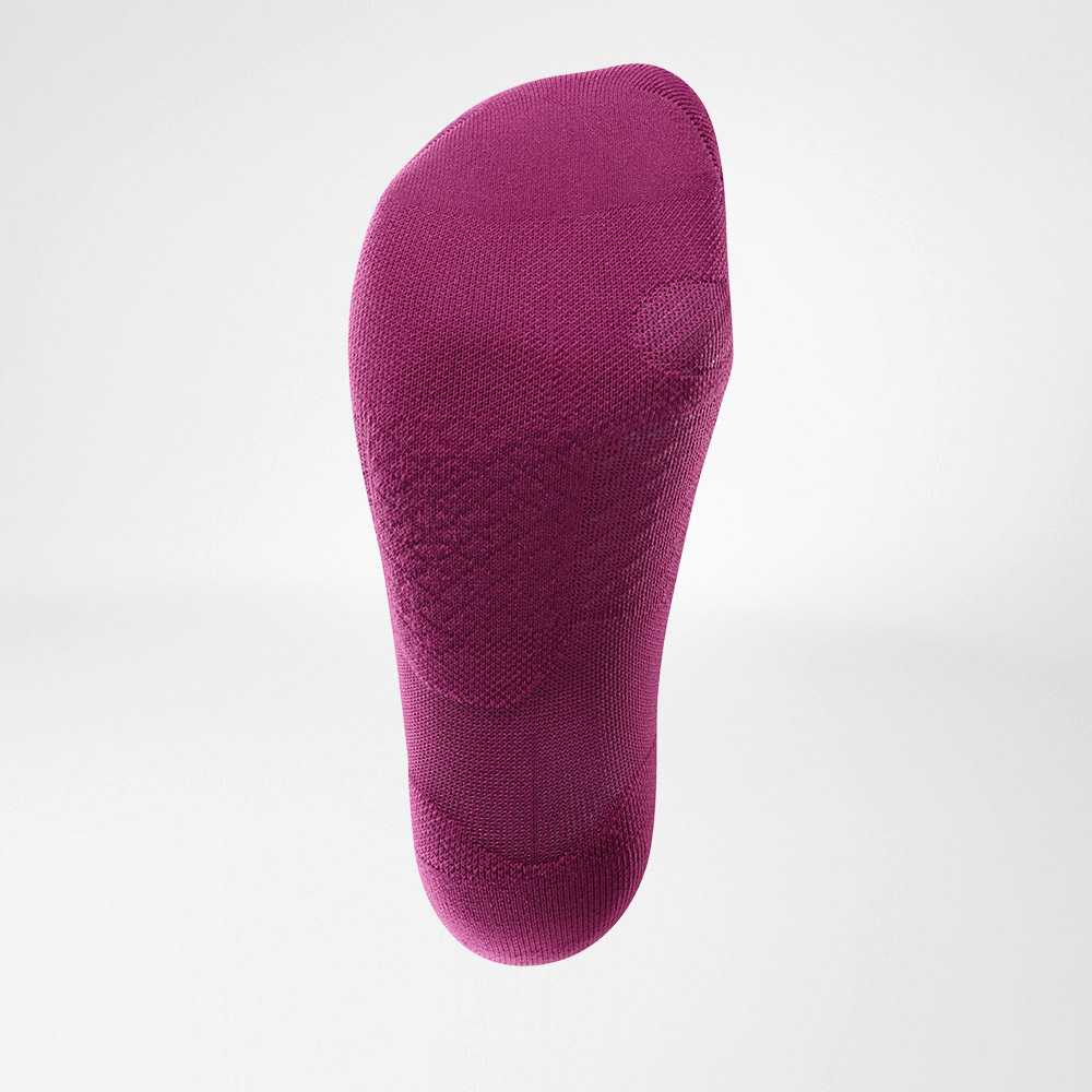 Image of Run Ultralight Compression Socks Berry Bottom