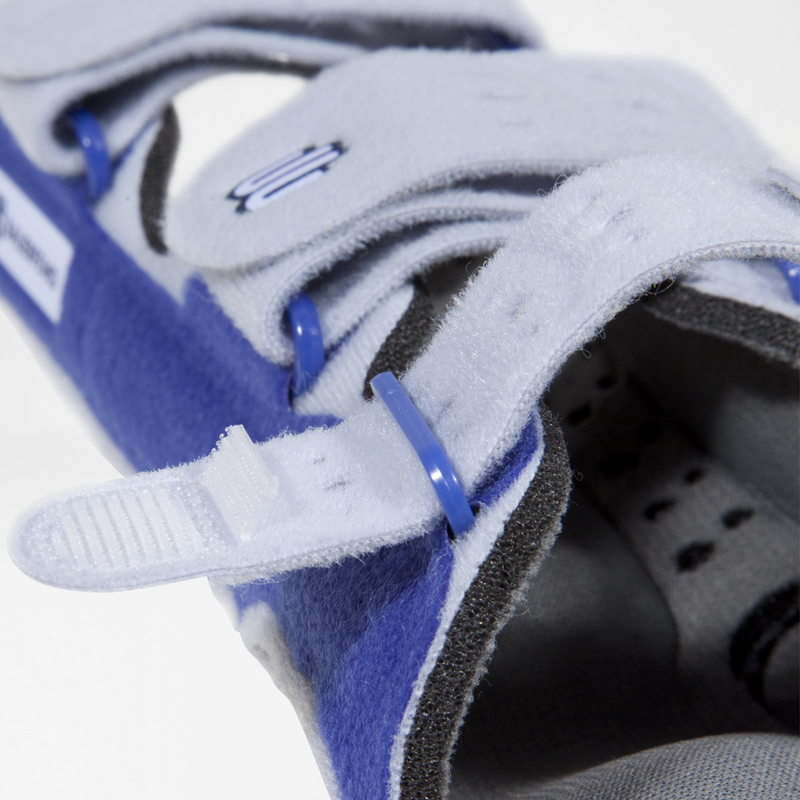 Close-up image of two of the Velcro straps on Bauerfeind's ManuLoc wrist support splint.