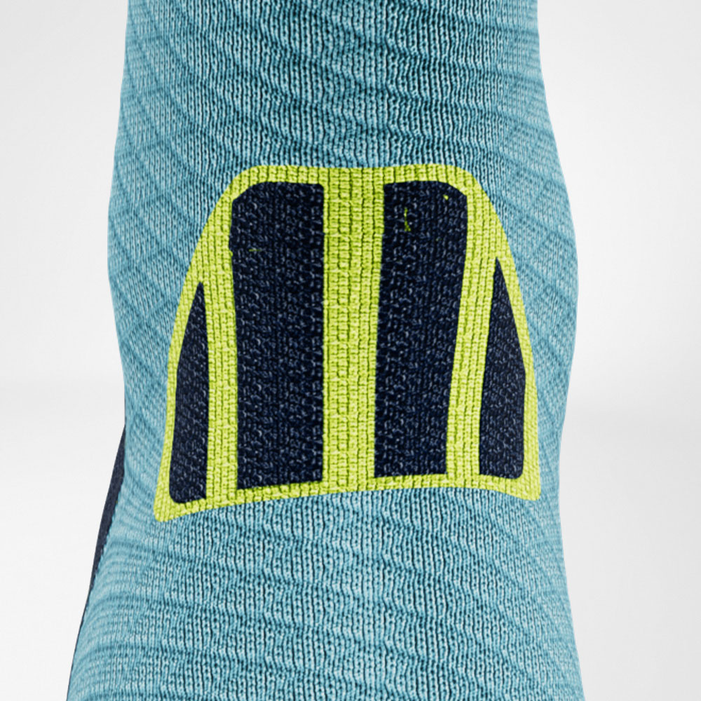 Image of Trail Run Midcut Socks Lemon Front Close-up