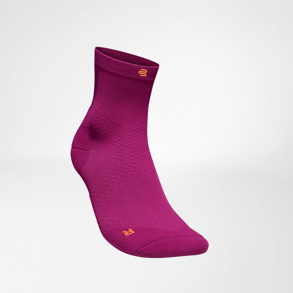 Image of Run Ultralight Midcut Socks Front Angle