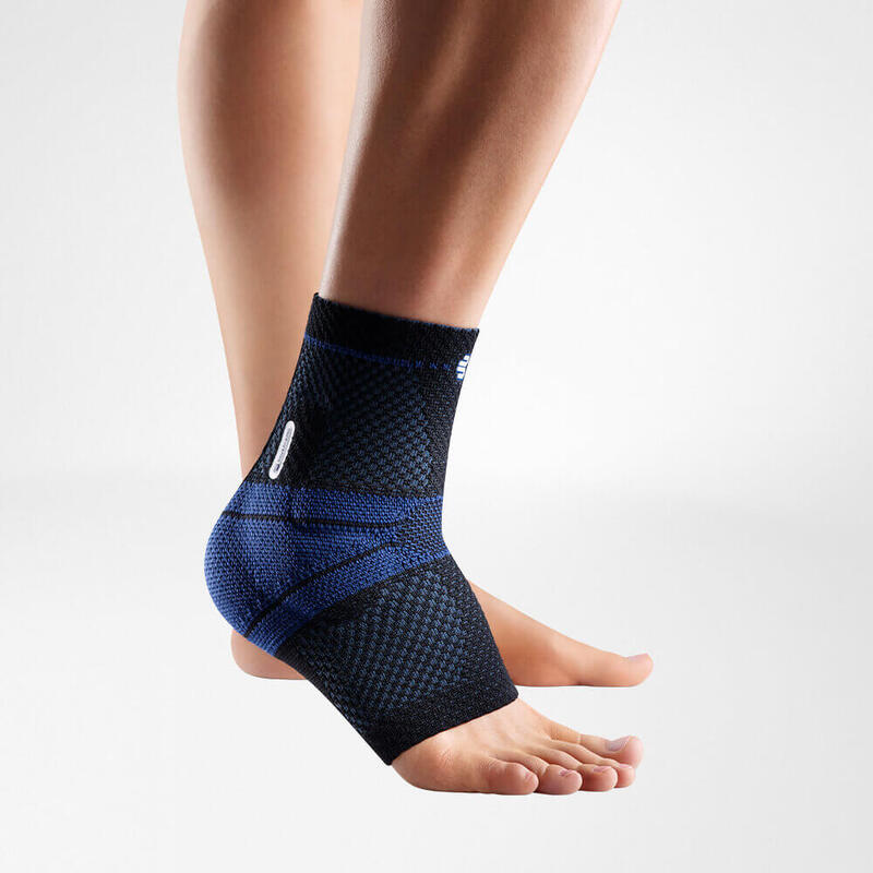 Bauerfeind MalleoTrain ankle support brace packaging with a visual of the product in use, featuring stabilization technology.